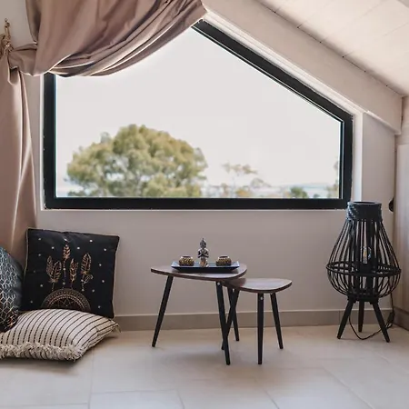 Ariti Luxury Apartment, 尼基亚娜