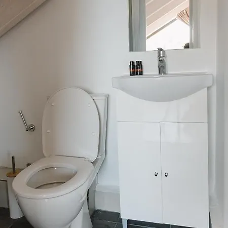 Ariti Luxury Apartment, *